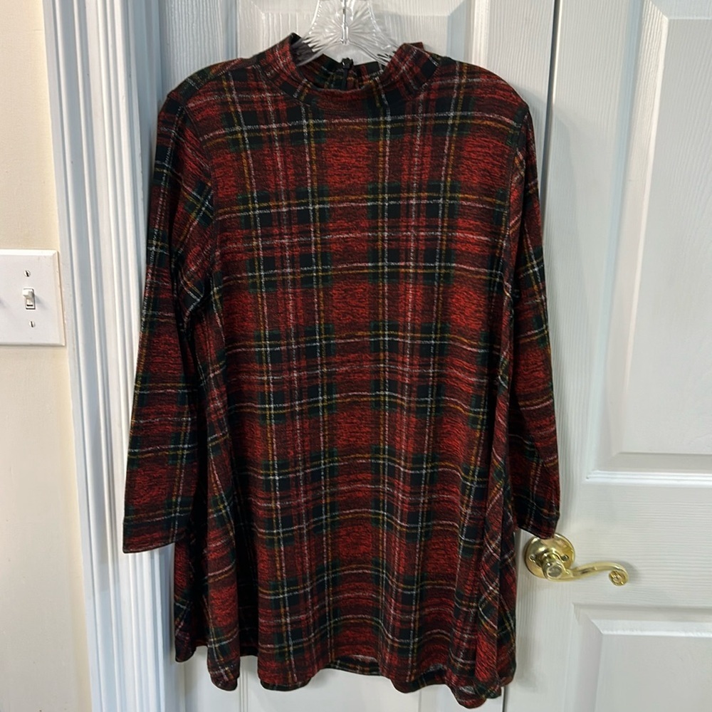 John Mark Red Green Plaid Mock Neck Swing Top SZ M